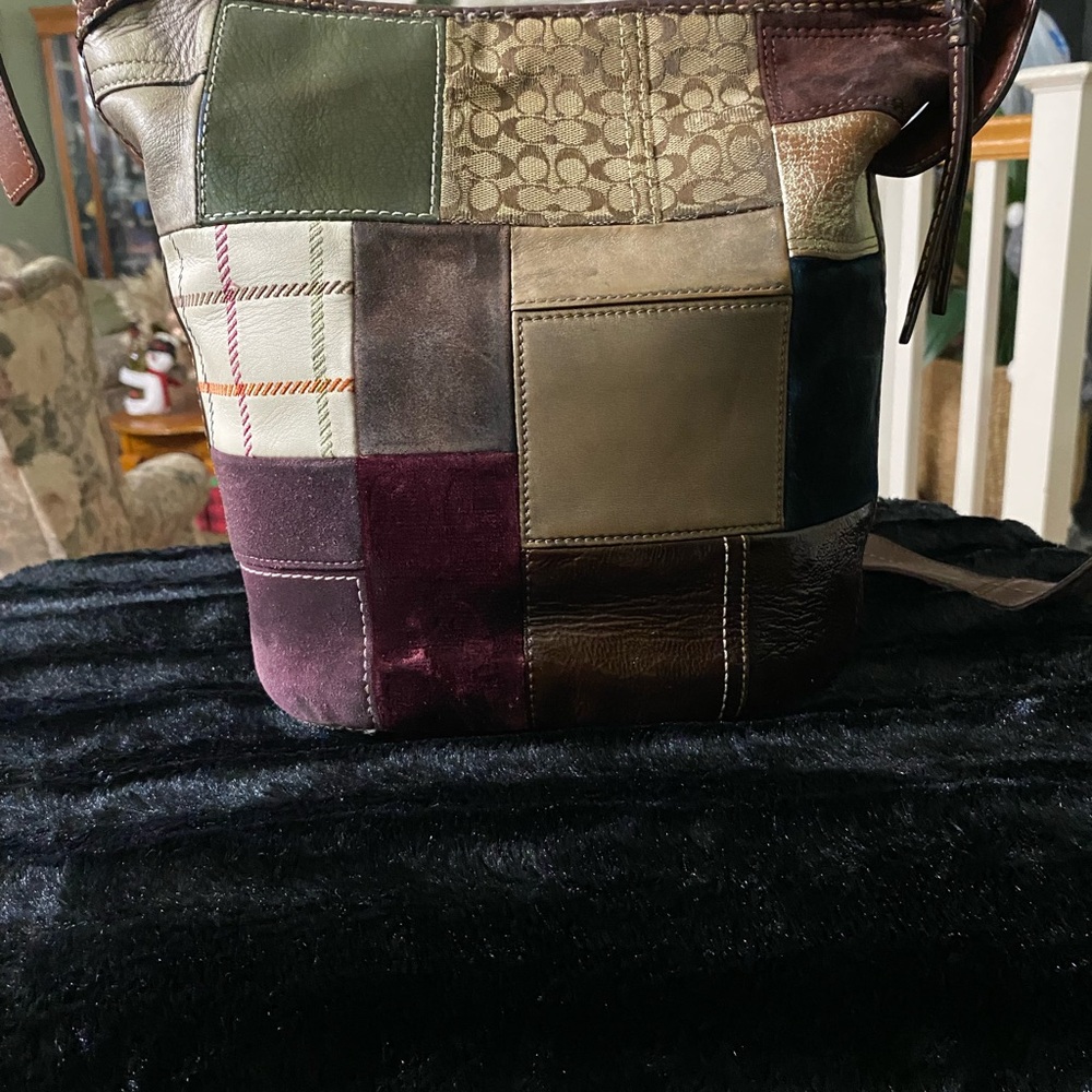 y2k Coach Bleeker 11356 Holiday Patchwork Hobo Bag with bonus free coach mirror - Picture 6 of 14